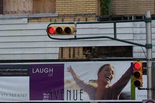 Laugh at the Avenue